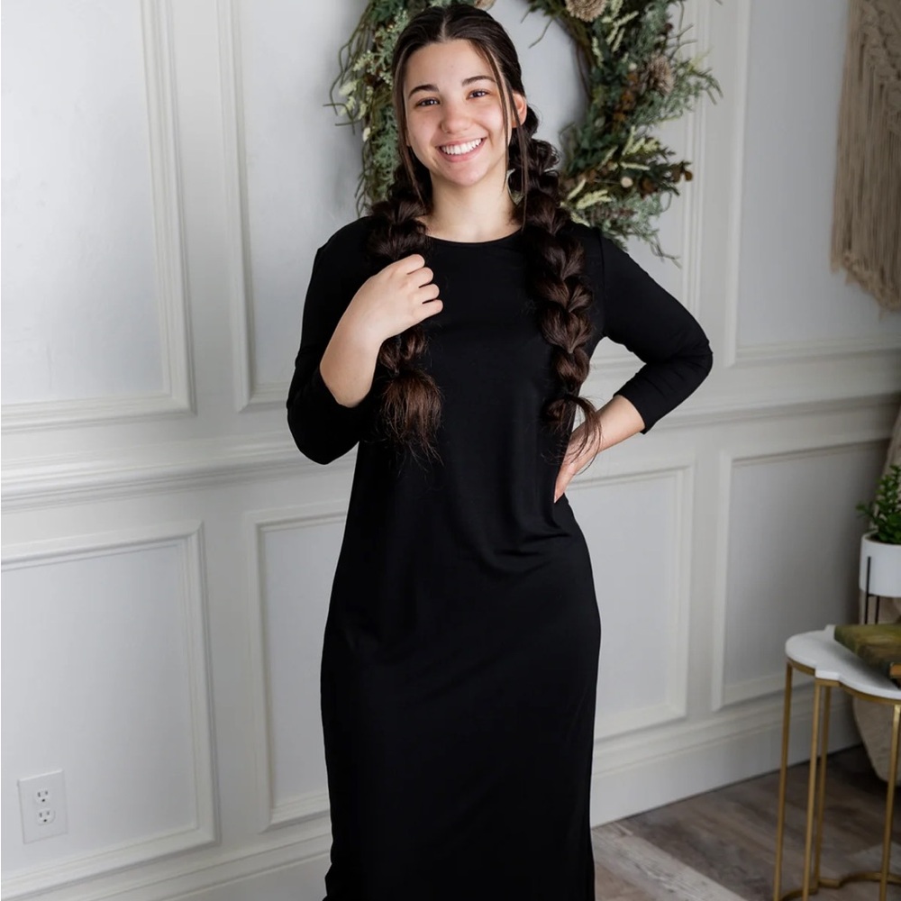 Nuggle’s Women’s Navy Midi Layering Dress - Picture 8 of 9